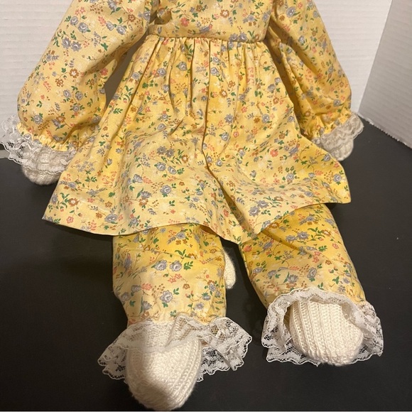 Vintage Handmade Female Girl Sock Monkey Doll With Yellow Dress And Earrings - Picture 4 of 8